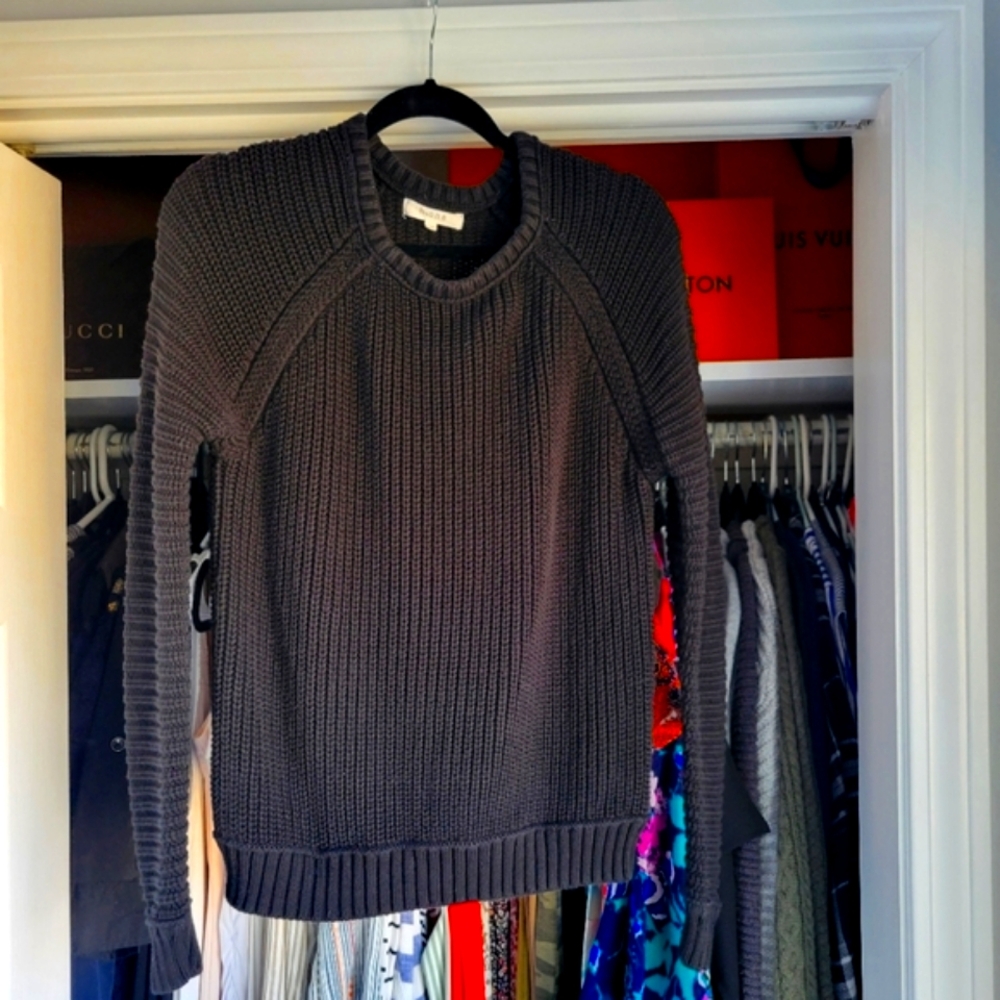 H.One Sweater